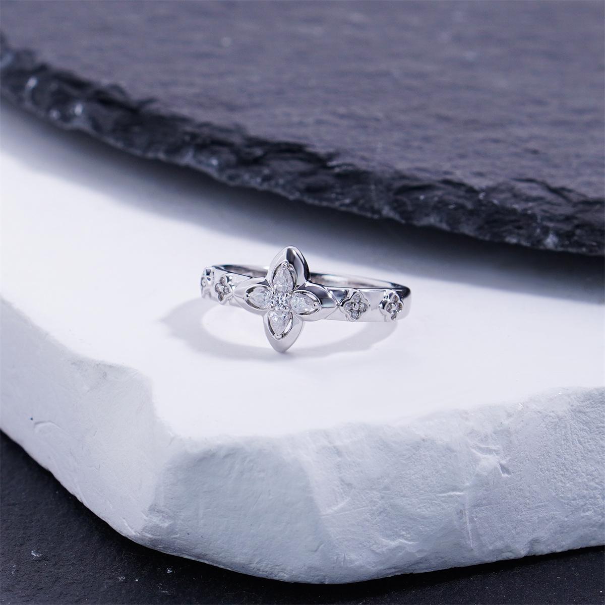 Delzzad 0.2ct Guiding Light Flora Ring Four Leaf Ring Band Clover Ring Petals of Grace VVS Synthetic Moissanite Ring Jewelry Copper Band