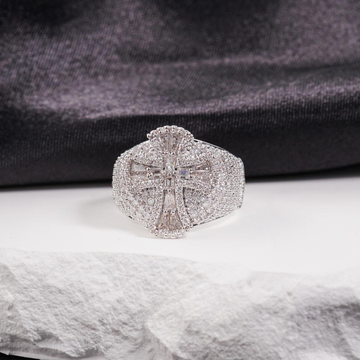 2ct Eternal Pillar Ring Fully Iced Out Ring Hip Hop Gothic Cross Ring VVS Synthetic Moissanite Ring Jewelry Copper Band