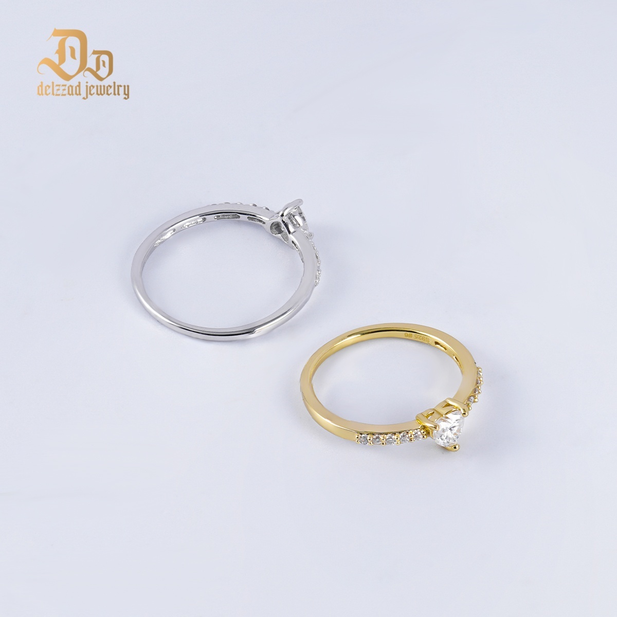 S925 Chic Iced Out Heart Ring Band D Color VVS Synthetic Moissanite Women Ring Perfect for Engagement Wedding Anniversary Mother's Day Gifts