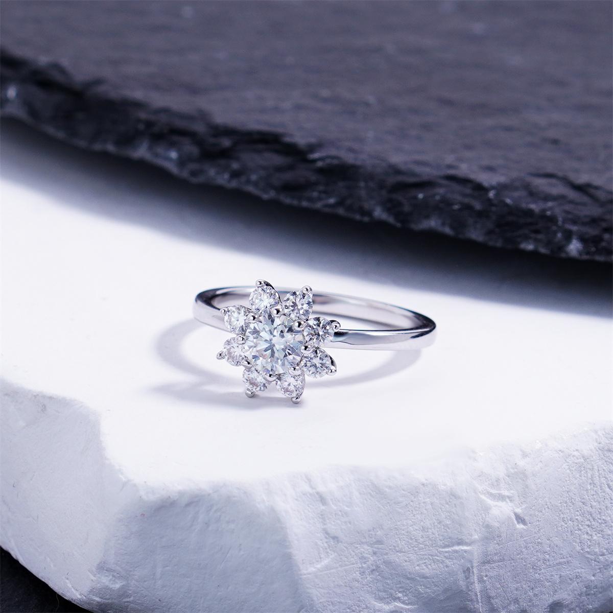 Delzzad 1ct Solstice Bloom Ring Flower Cluster Ring Floral Halo Engagement Ring Band VVS Synthetic Moissanite Ring Jewelry Copper Band