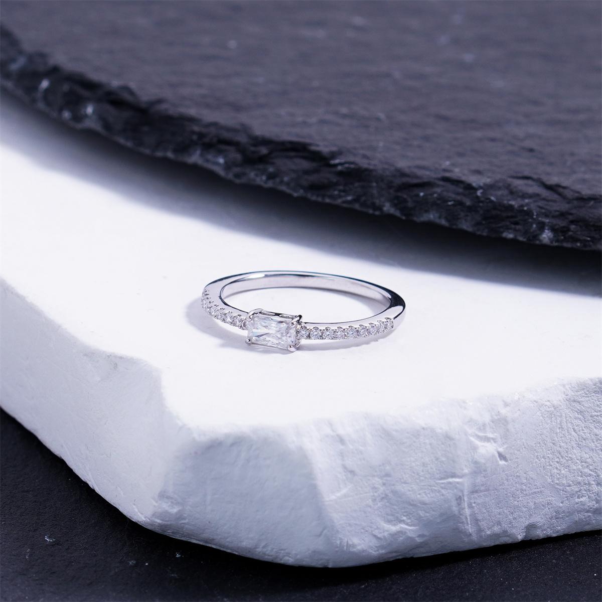 Delzzad 0.5ct Starlight Horizon Ring Radiant Cut East West Ring Band Engagement Ring Solitaire with Accents VVS Synthetic Moissanite Ring Jewelry Copper Band