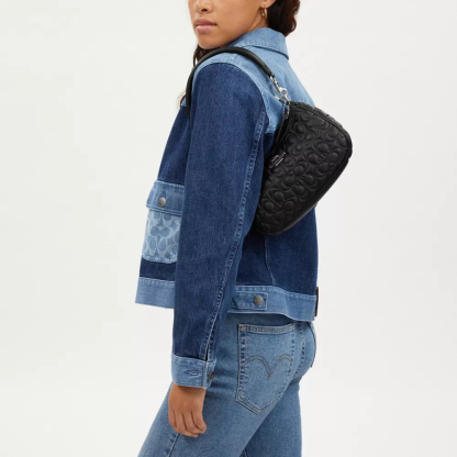 COAthtCH Classic handbags