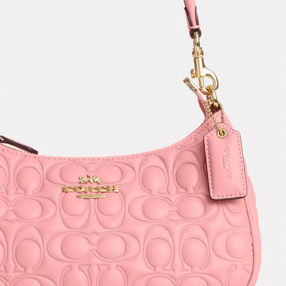 COAthtCH Classic handbags