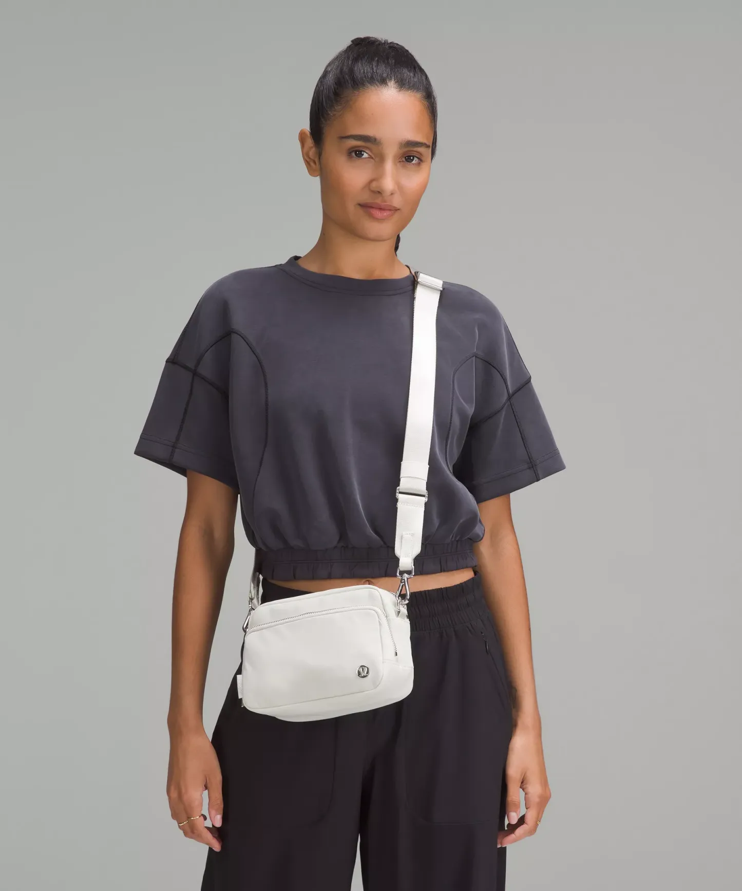 Everywhere Crossbody Bag 2L Metal Hardware