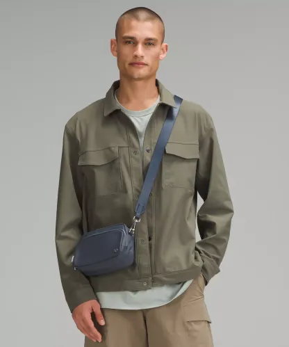 Everywhere Crossbody Bag 2L Metal Hardware