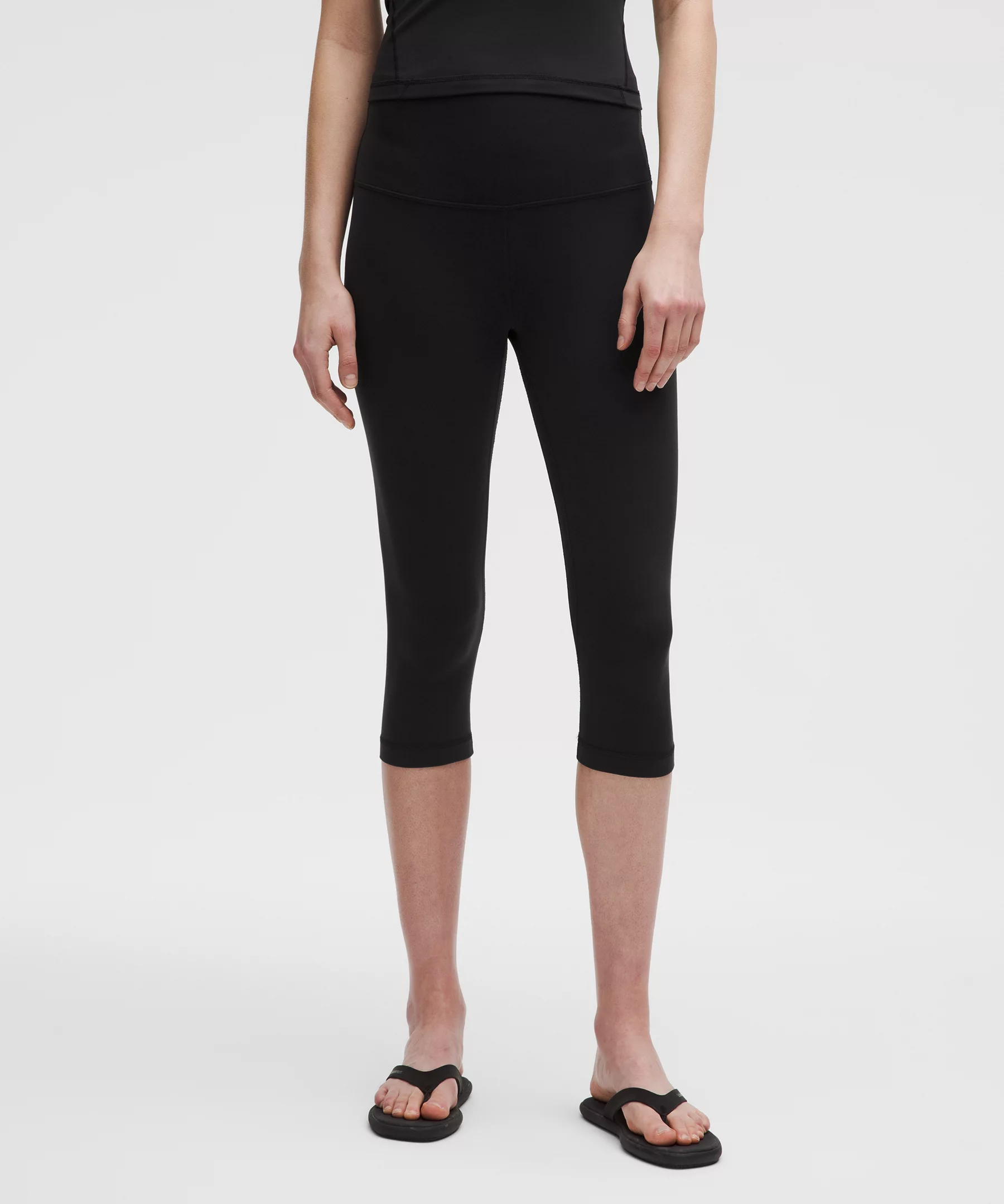 lulu Align High-Rise Crop 17"