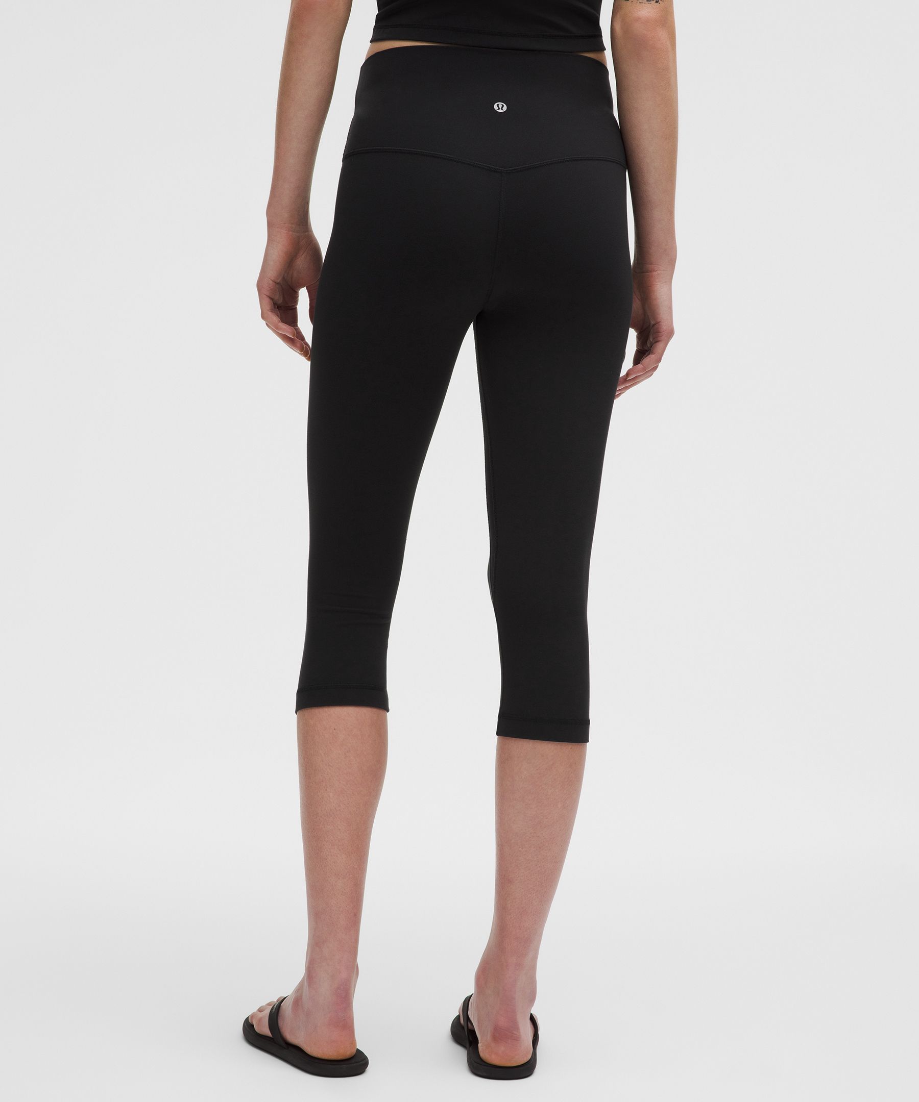 lulu Align High-Rise Crop 17"