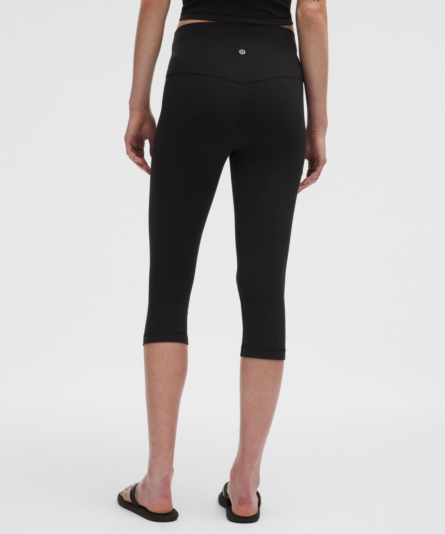 lulu Align High-Rise Crop 17"