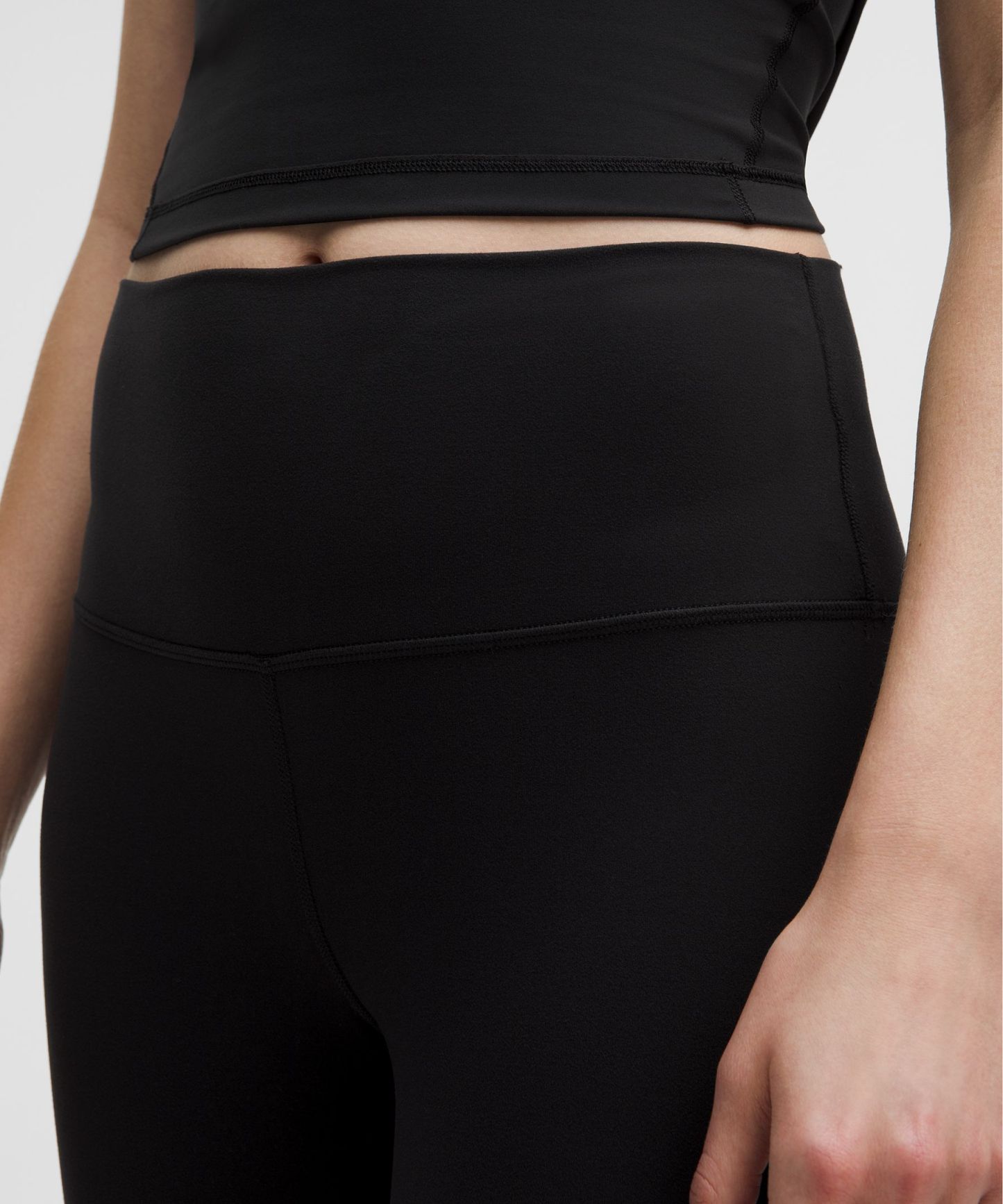lulu Align High-Rise Crop 17"
