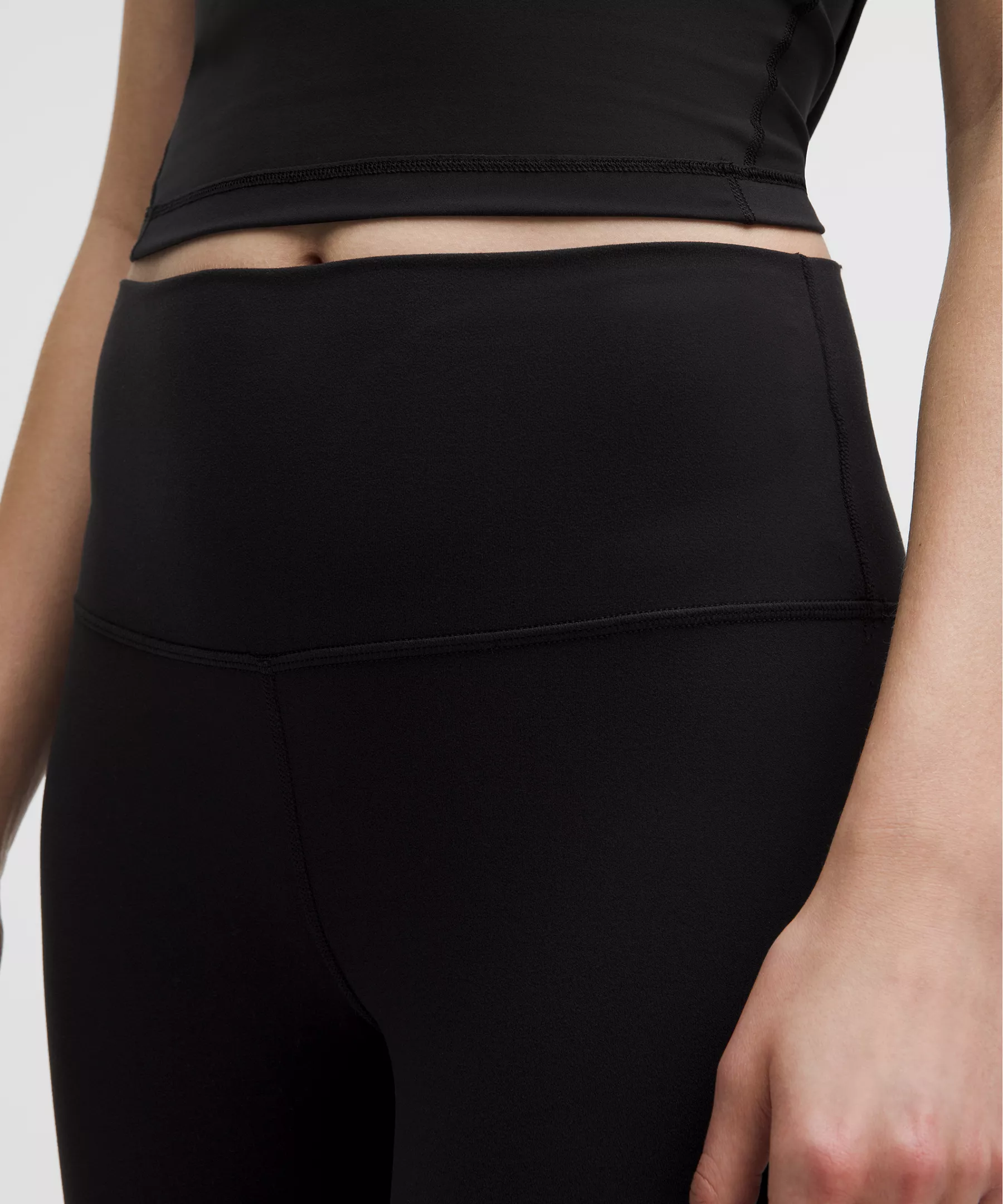 lulu Align High-Rise Crop 17"