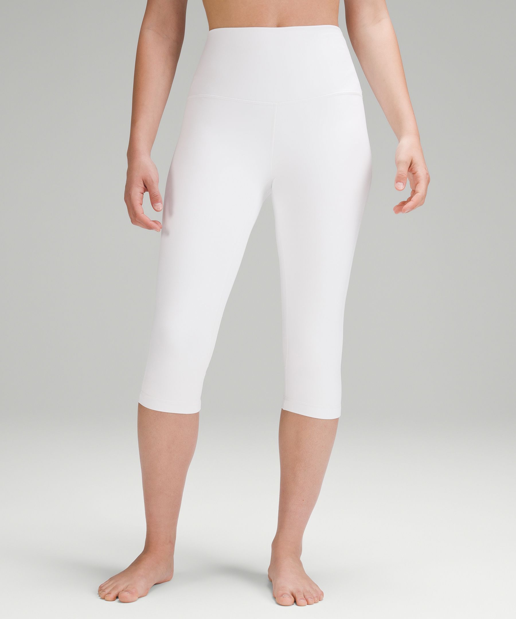 lulu Align High-Rise Crop 17"