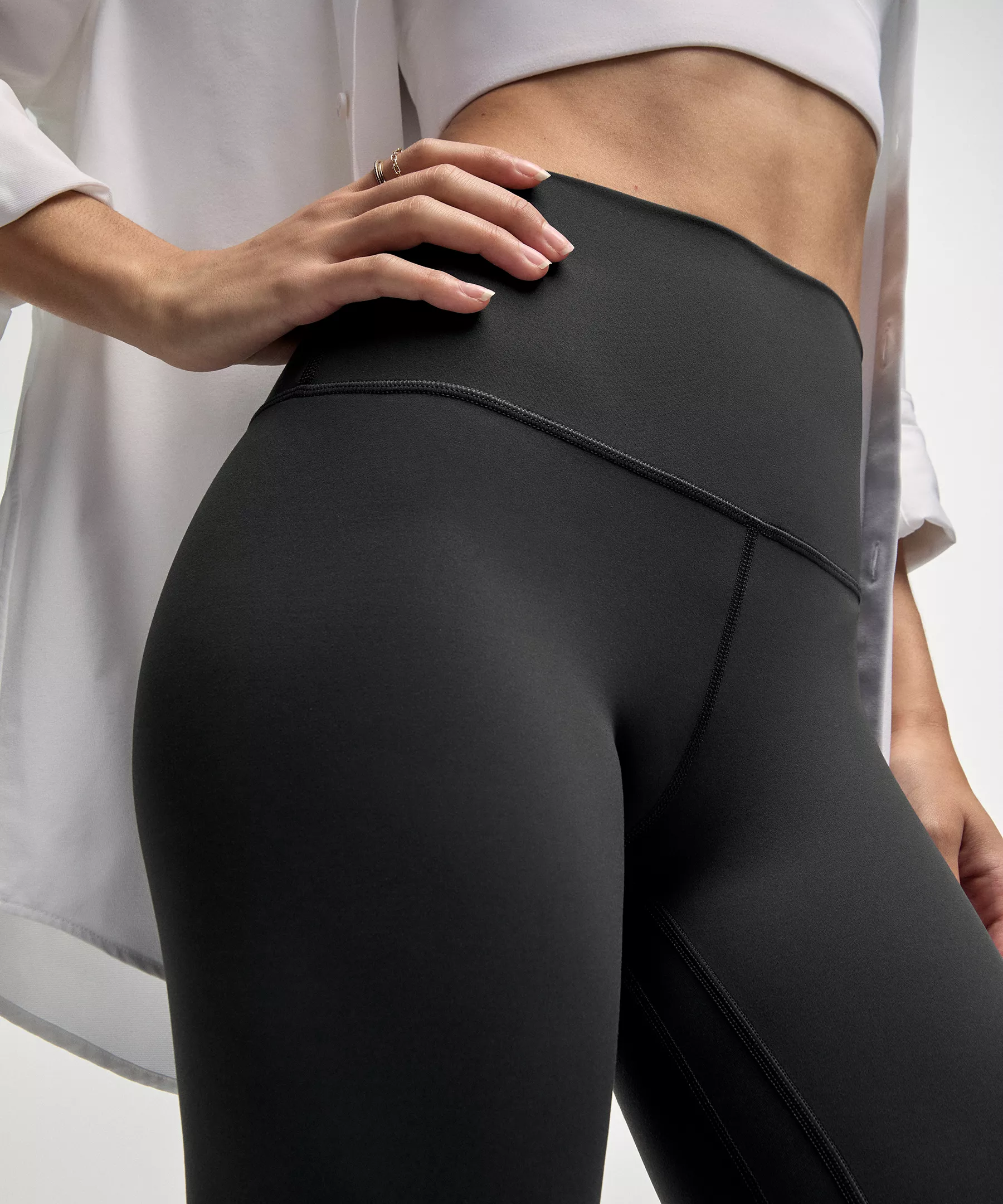 lulu Align High-Rise Crop 17"