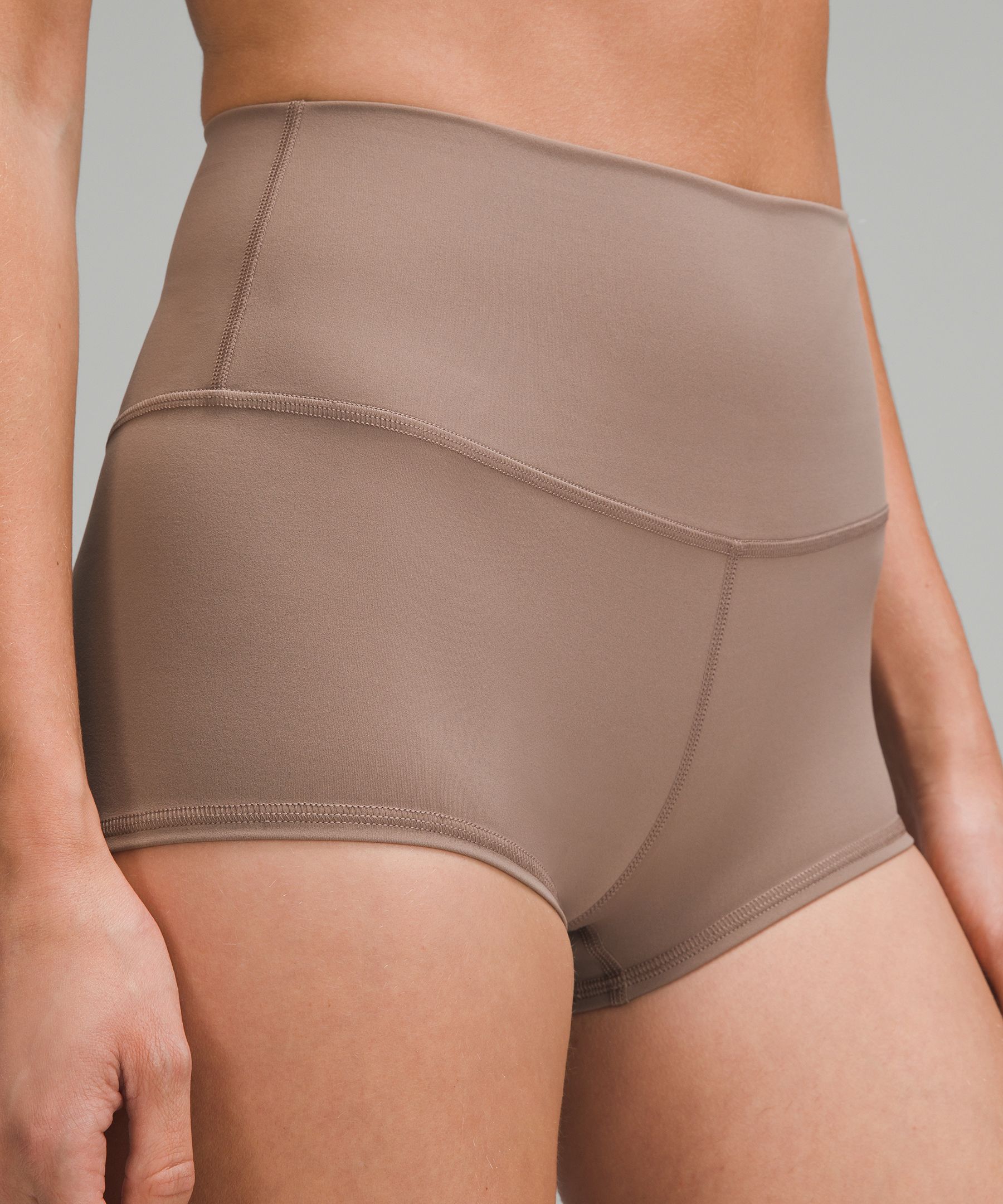 lulu Align High-Rise Short 2"