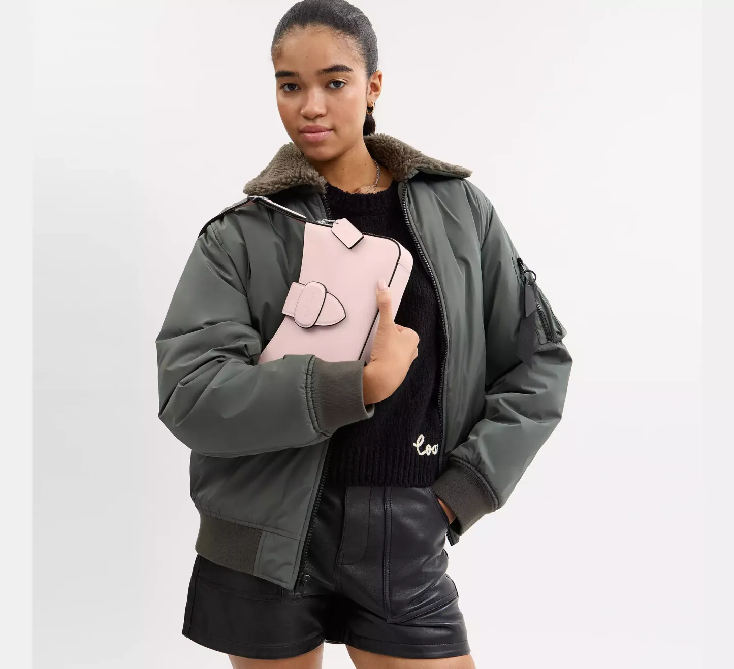 Eliza Shoulder Bag With Zipper Closure