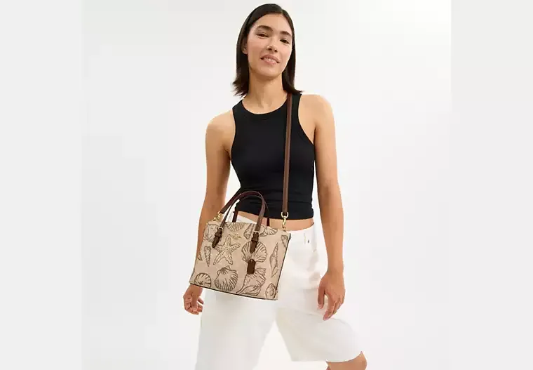 Mollie Tote Bag 25 In Signature Canvas With Shell Print