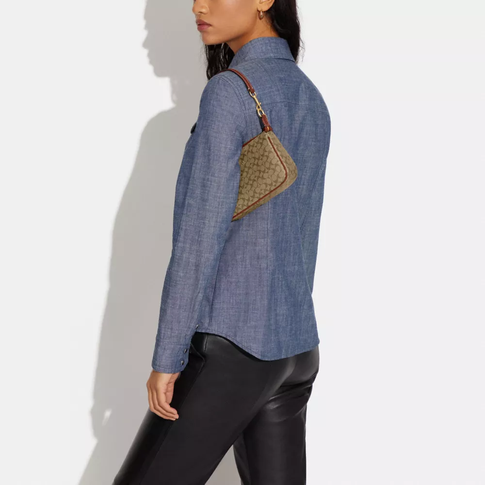 Nolthtita 19 In Colorblock Micro Signature Canvas