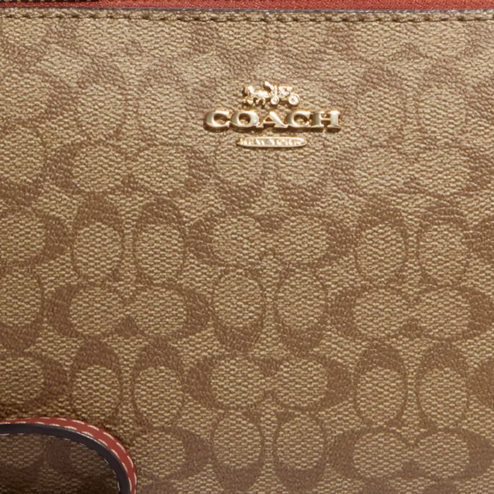 Nolthtita 19 In Colorblock Micro Signature Canvas