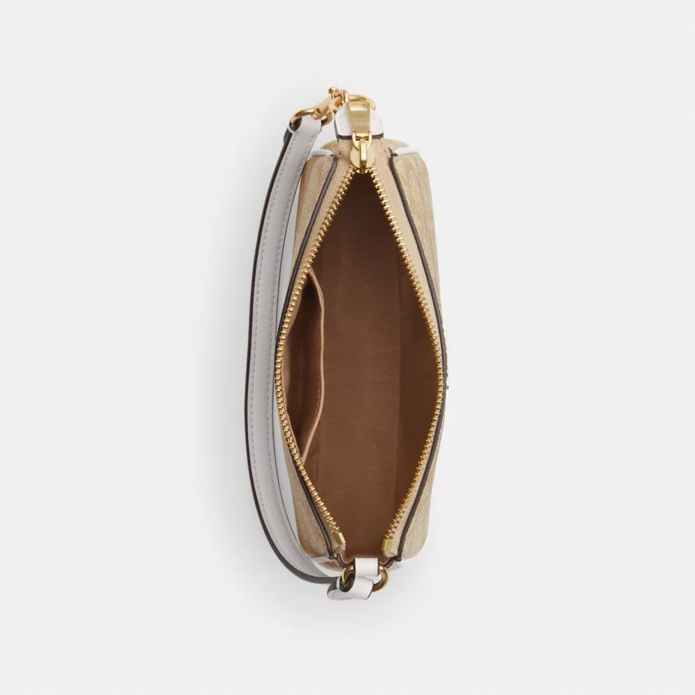 Nolthtita 19 In Signature Canvas