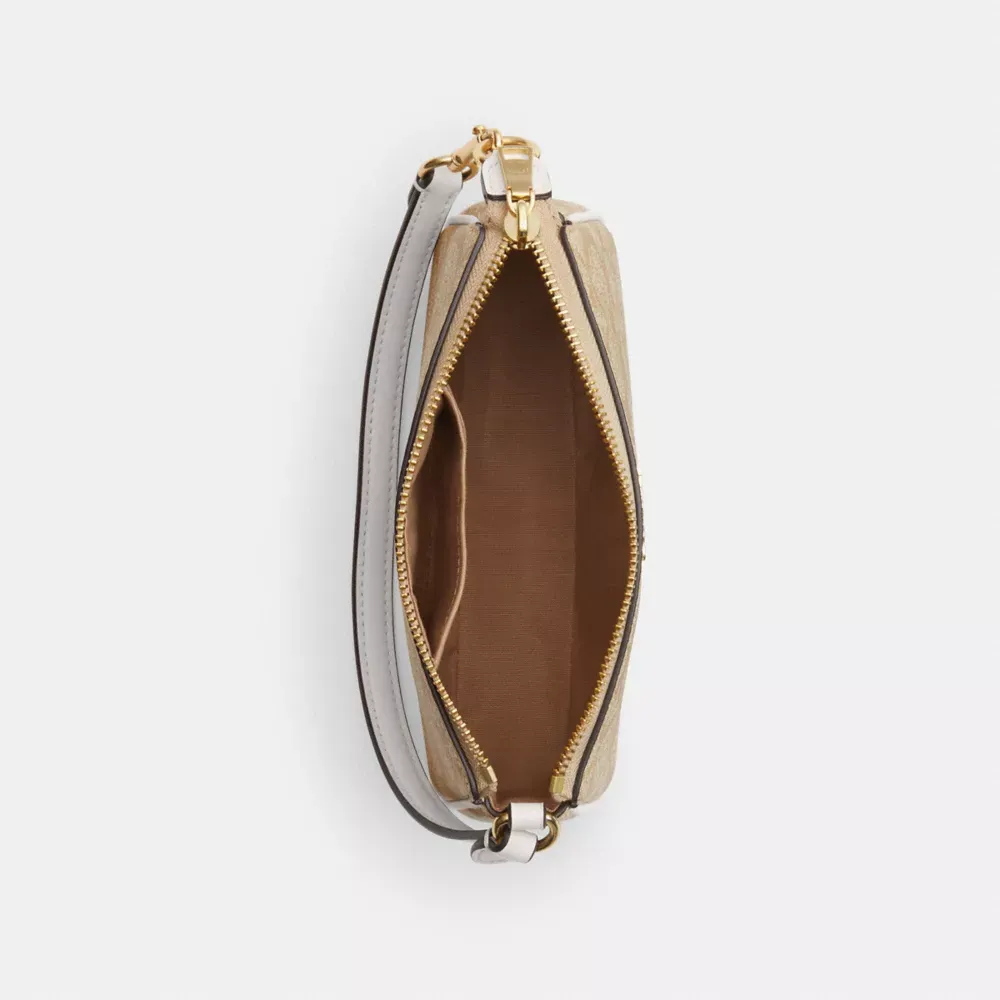 Nolthtita 19 In Signature Canvas