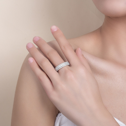 Sotiya Rotating Soothe Round Cut Moissanite Women's Wedding Ring Sterling Silver