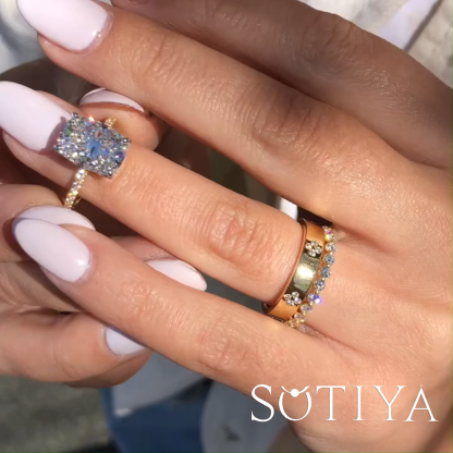 Sotiya Round Cut Clover Wedding Ring Sterling Silver