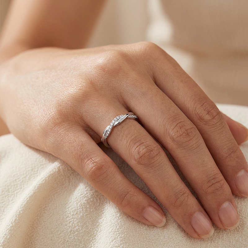 Sotiya Twist Round Cut Moissanite Women's Wedding Ring Sterling Silver