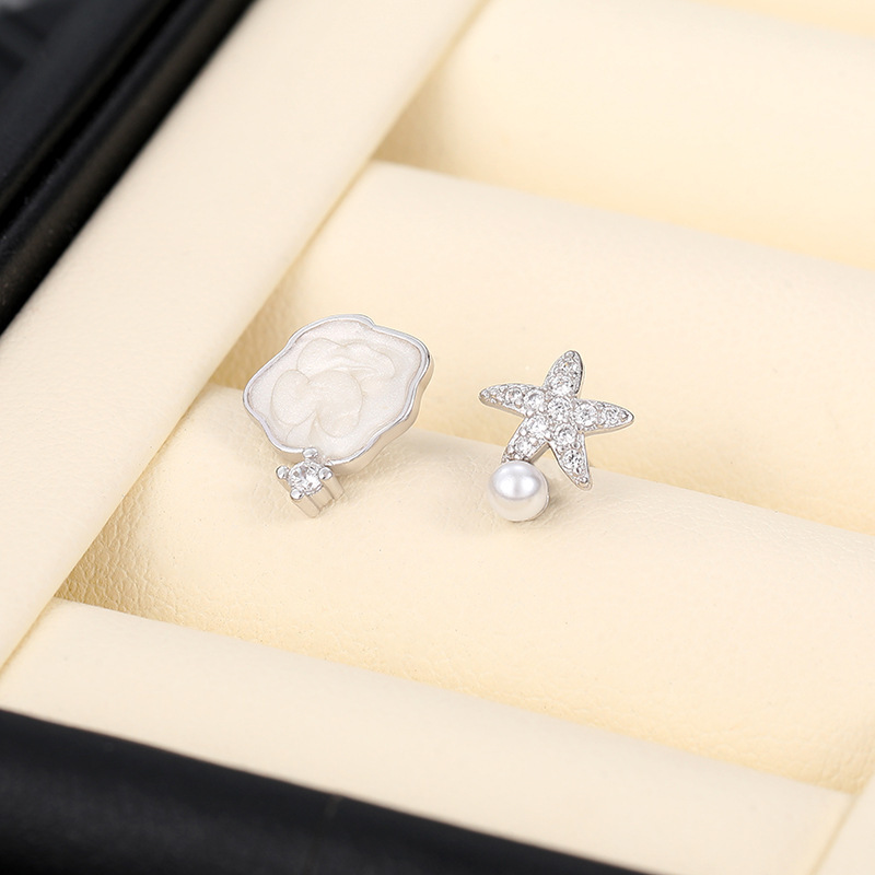 Sotiya One Week Earrings with Gift Box Sterling Silver-Sotiya