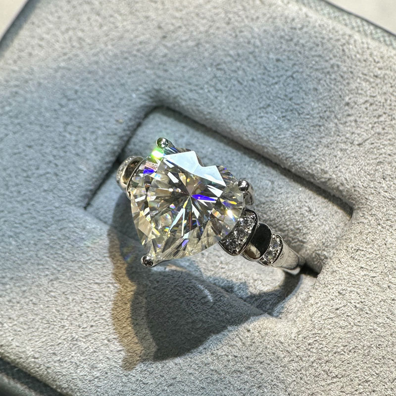 Sotiya 4ct Moissanite Heart Cut Engagement Ring Sterling Silver-Sotiya