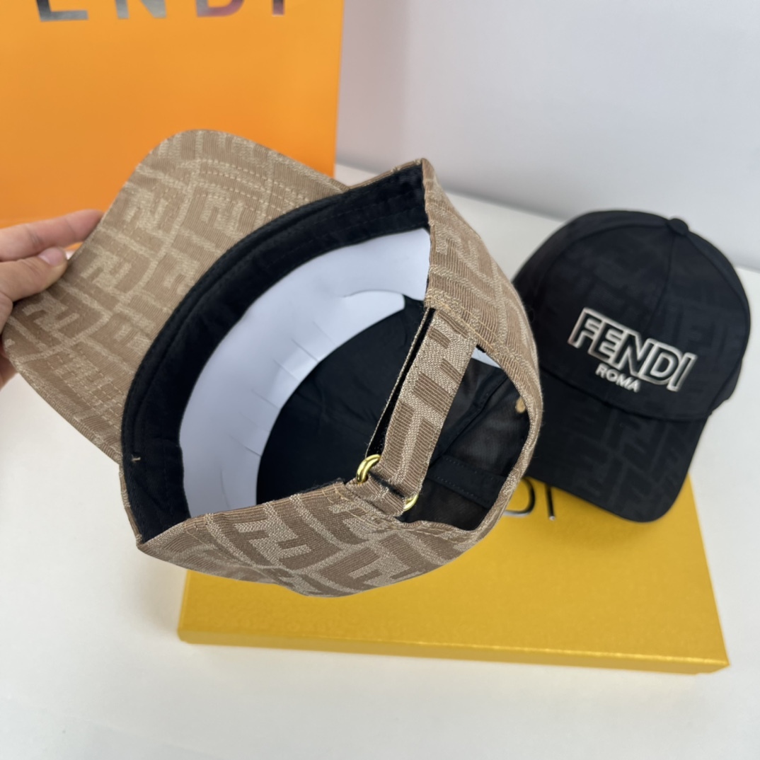 FASHIONABLE BRITISH BASEBALL CAP