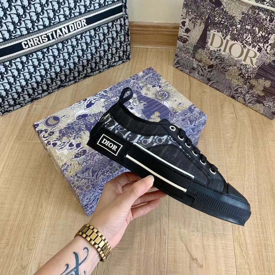 B23 Low-Top Sneaker Black Oblique Canvas