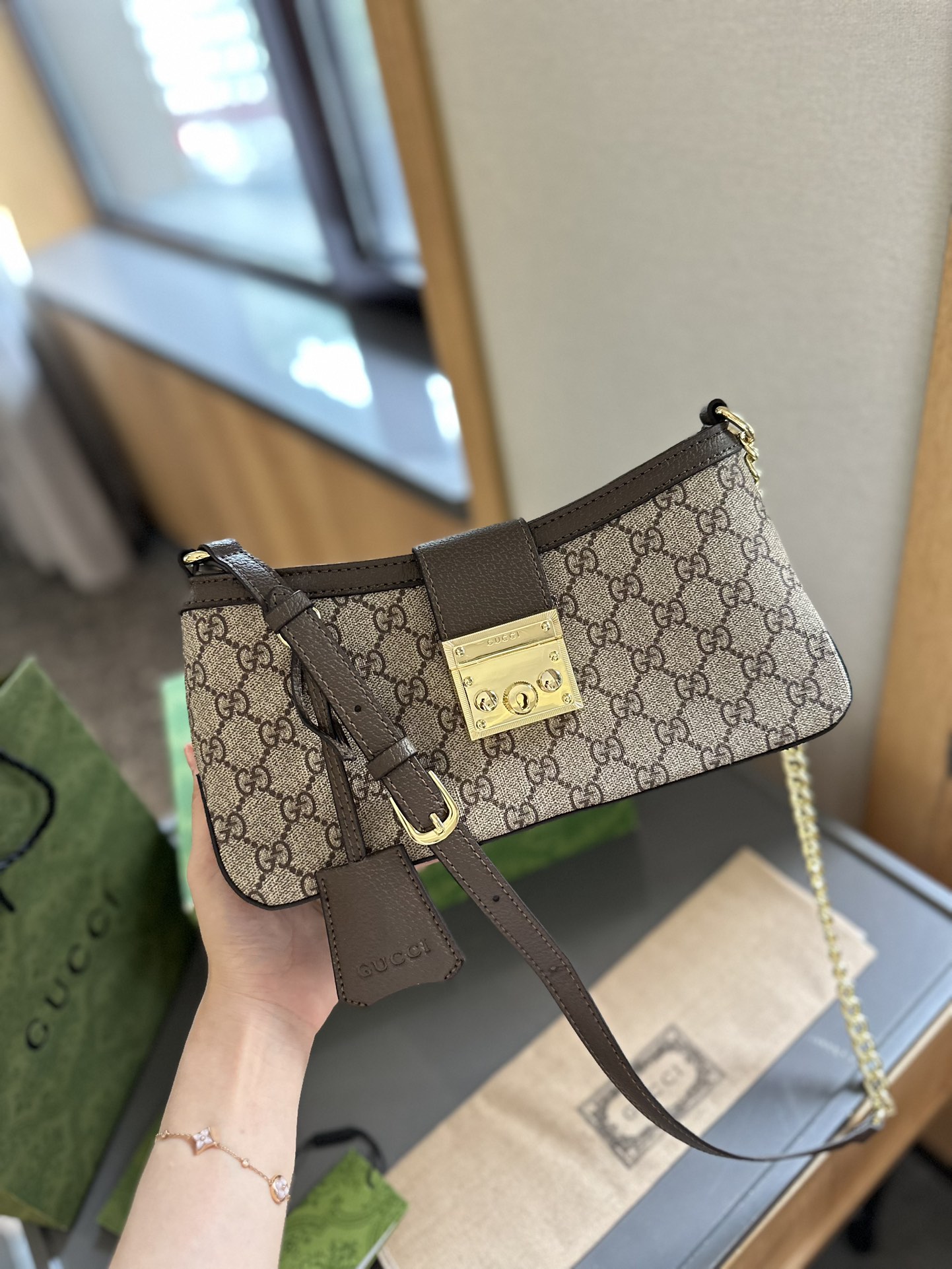 PADLOCK SMALL SHOULDER BAG