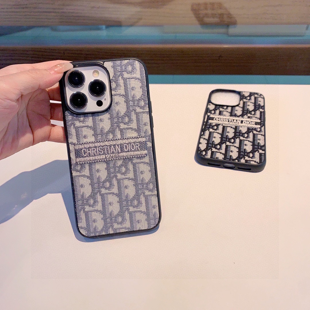 Embroidered fabric all-inclusive phone case