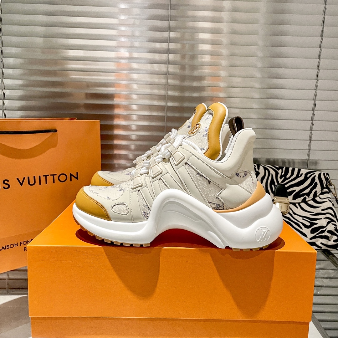 Women's Archlight Sneaker