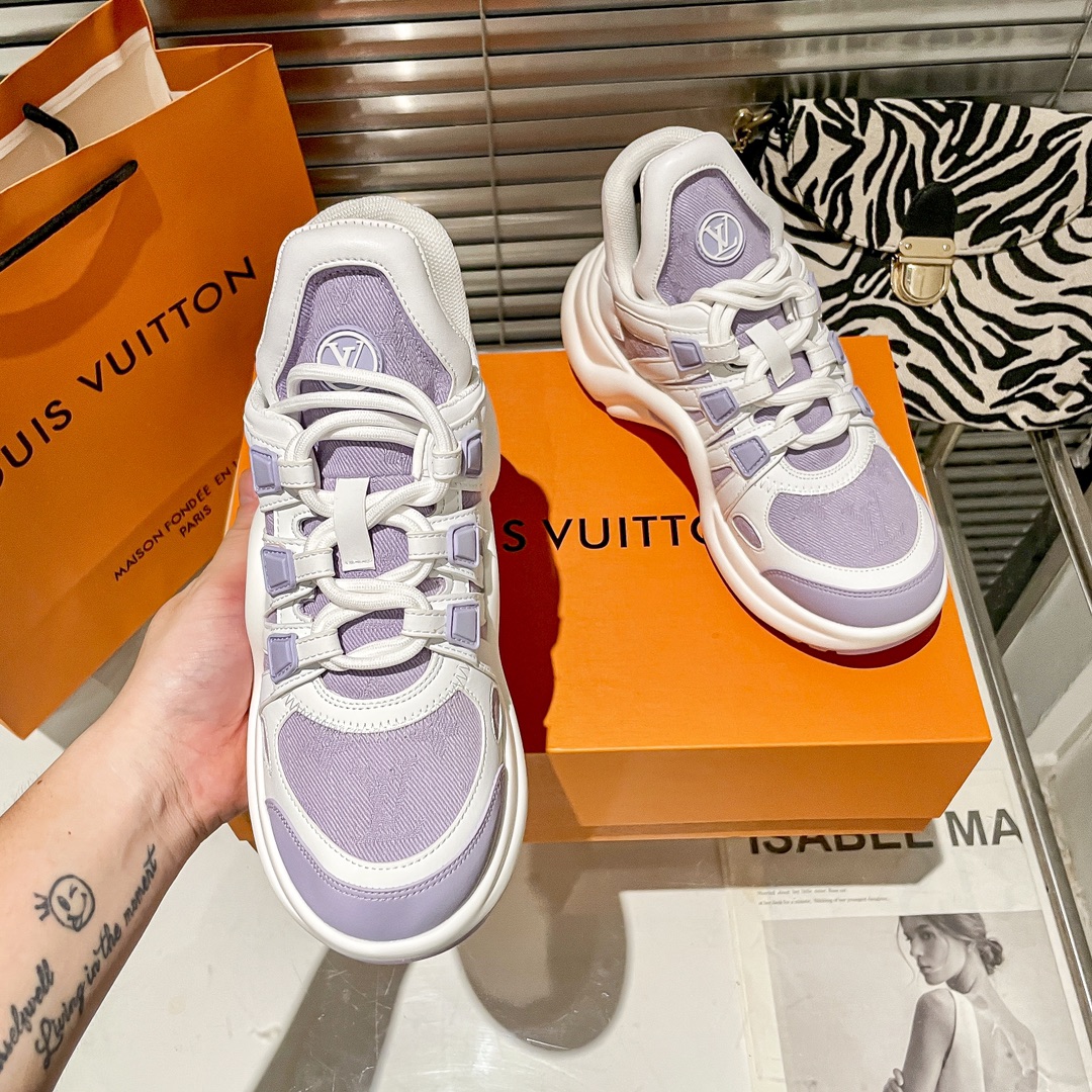 Women's Archlight Sneaker