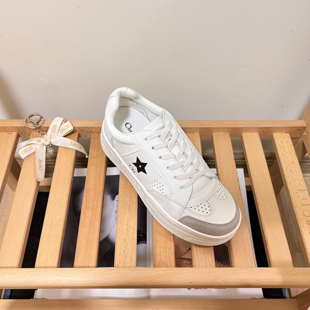 Star Platform Sneaker