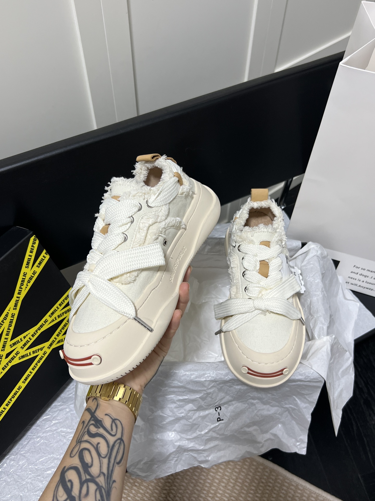 White Coarse Canvas Sneaker Shoes
