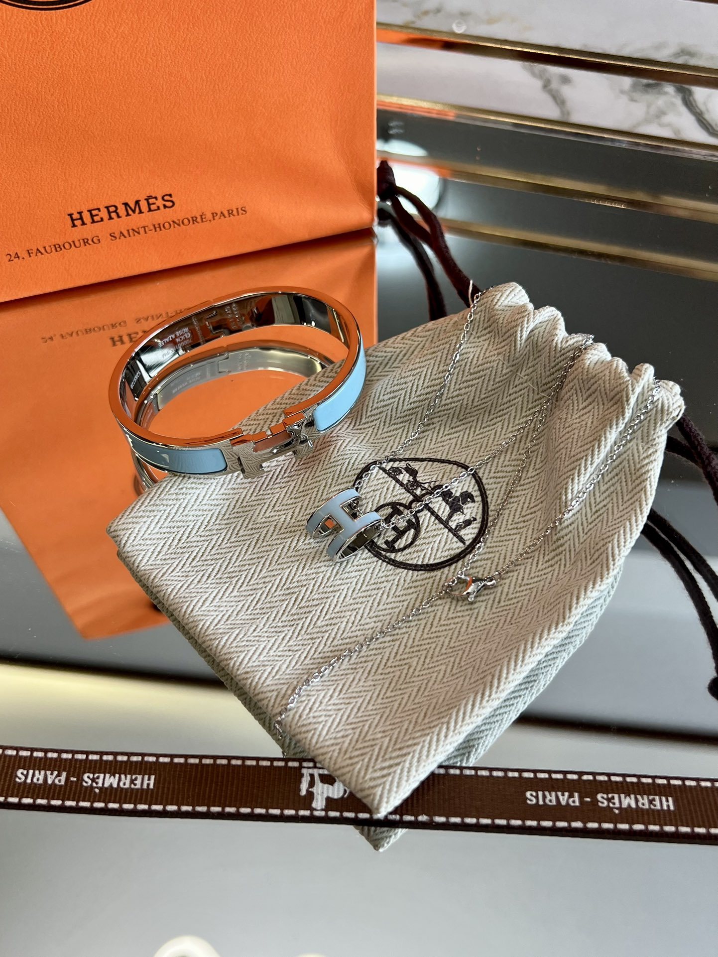 Clic H bracelet + Pop H pendant