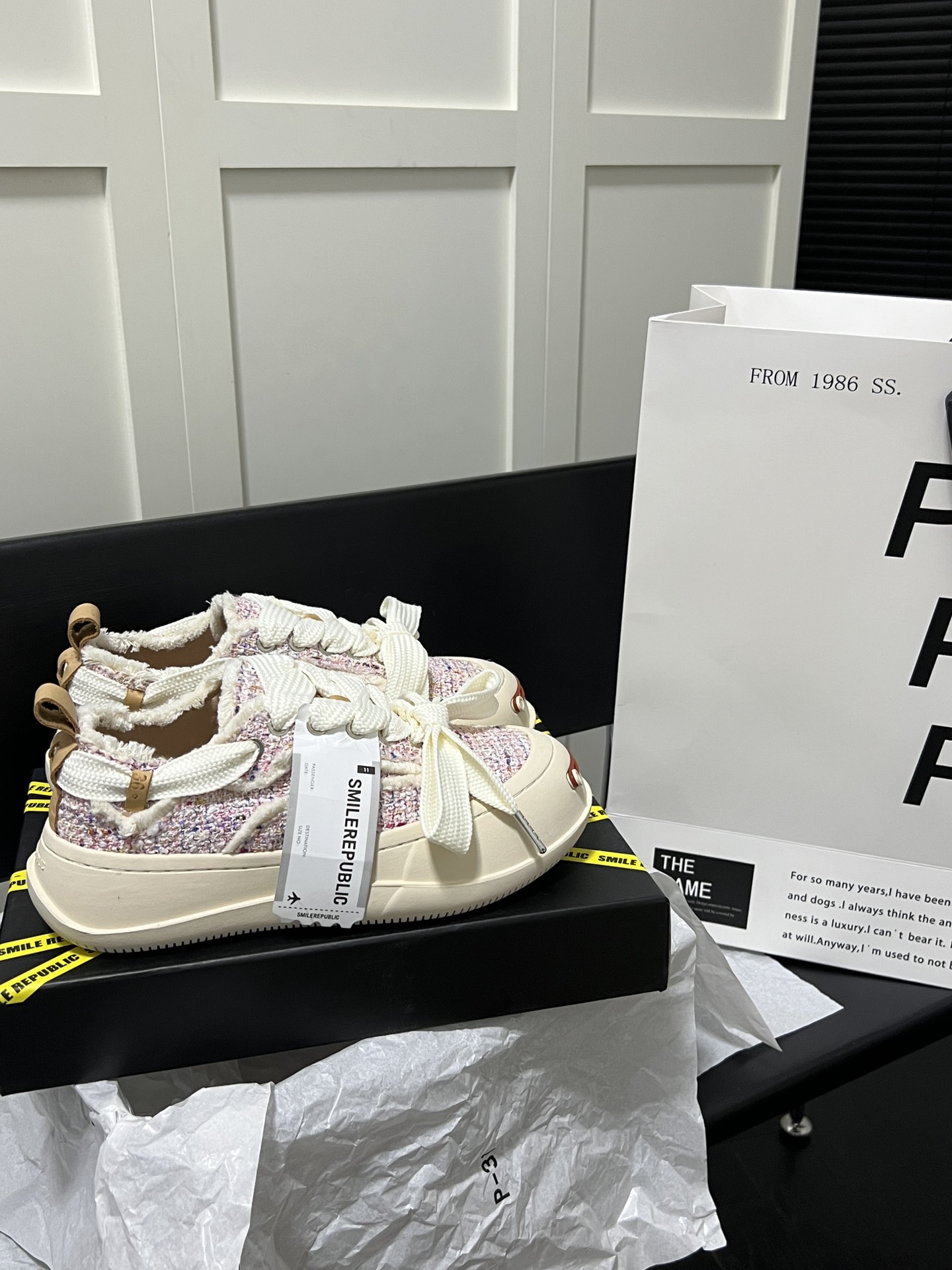 Pink Tweed Sneaker Shoes 2024 Spring Style Fashion Designer