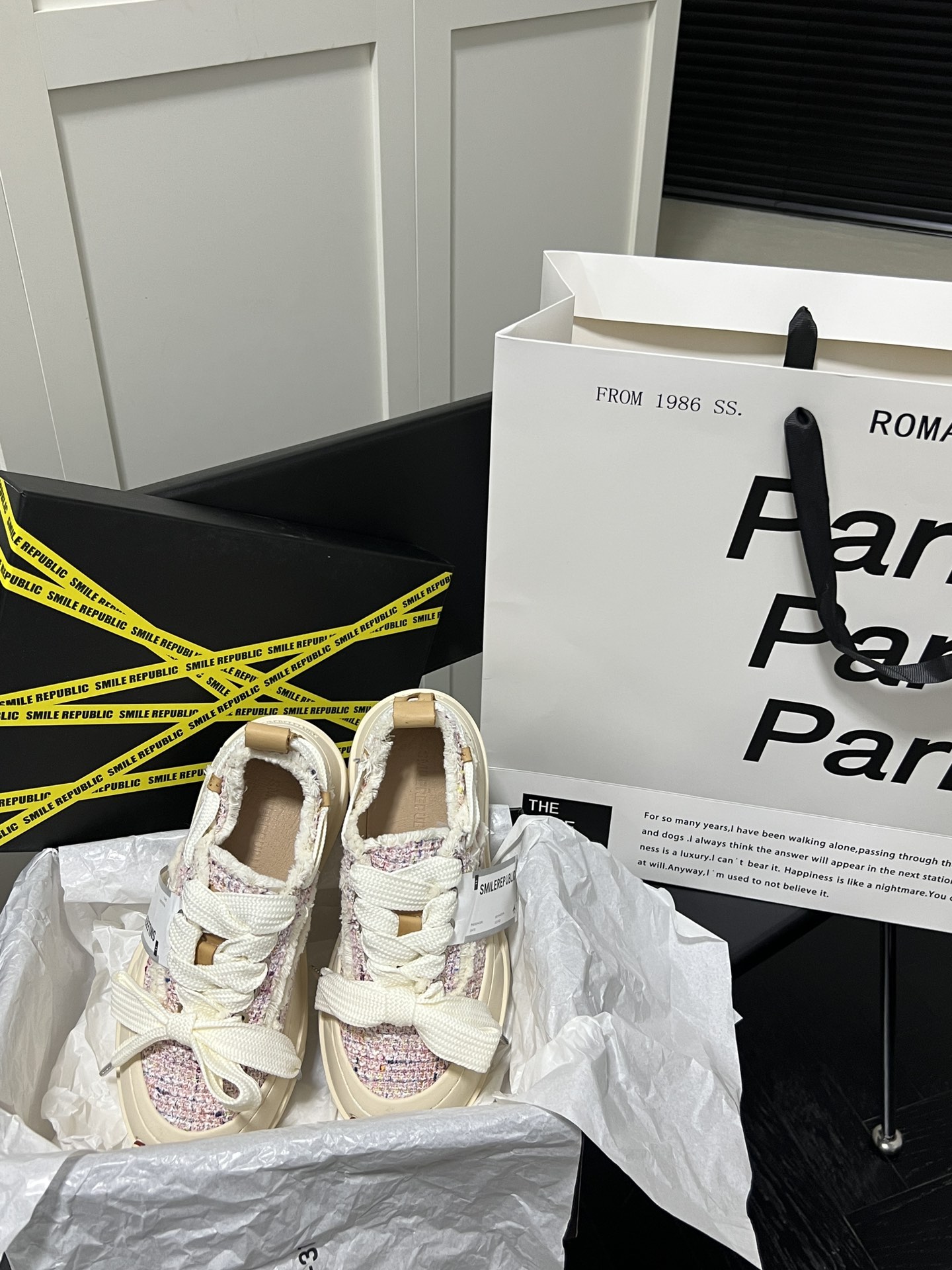 Pink Tweed Sneaker Shoes 2024 Spring Style Fashion Designer