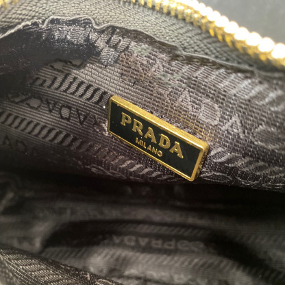 Re-Edition 2005 leather bag