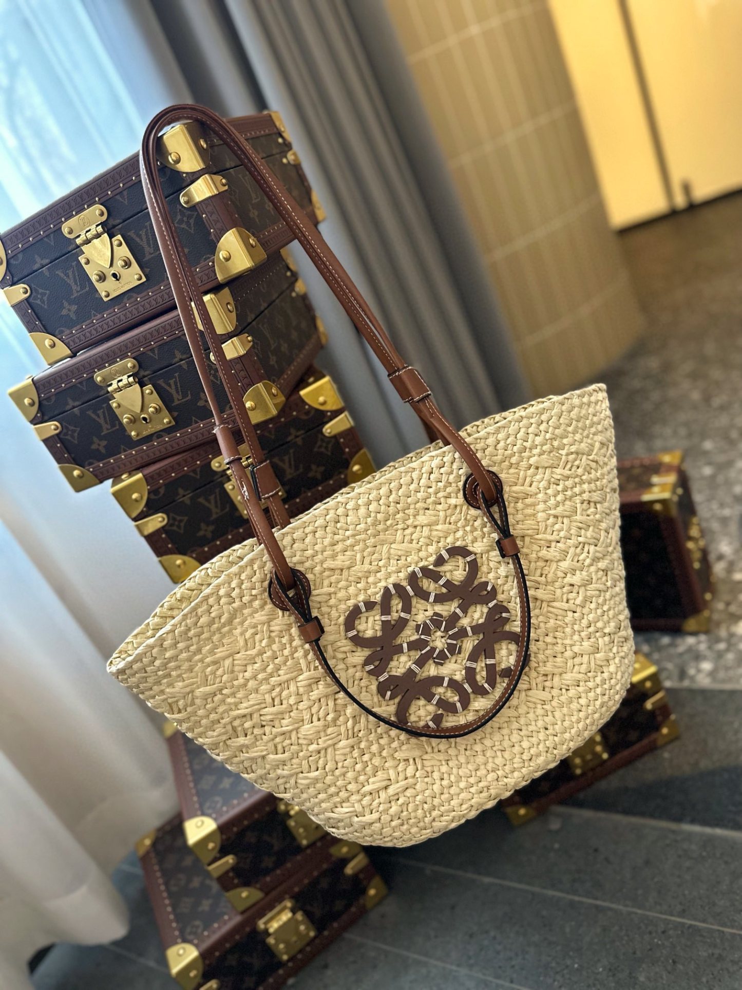 Anagram Basket bag in iraca palm and calfskin