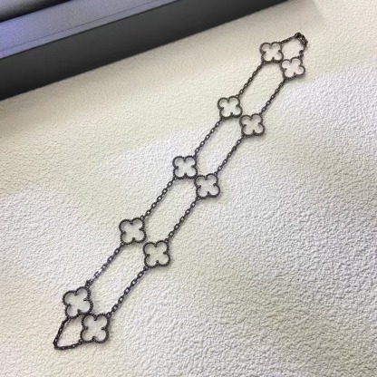 Vintage Alhambra necklace, 10 motifs