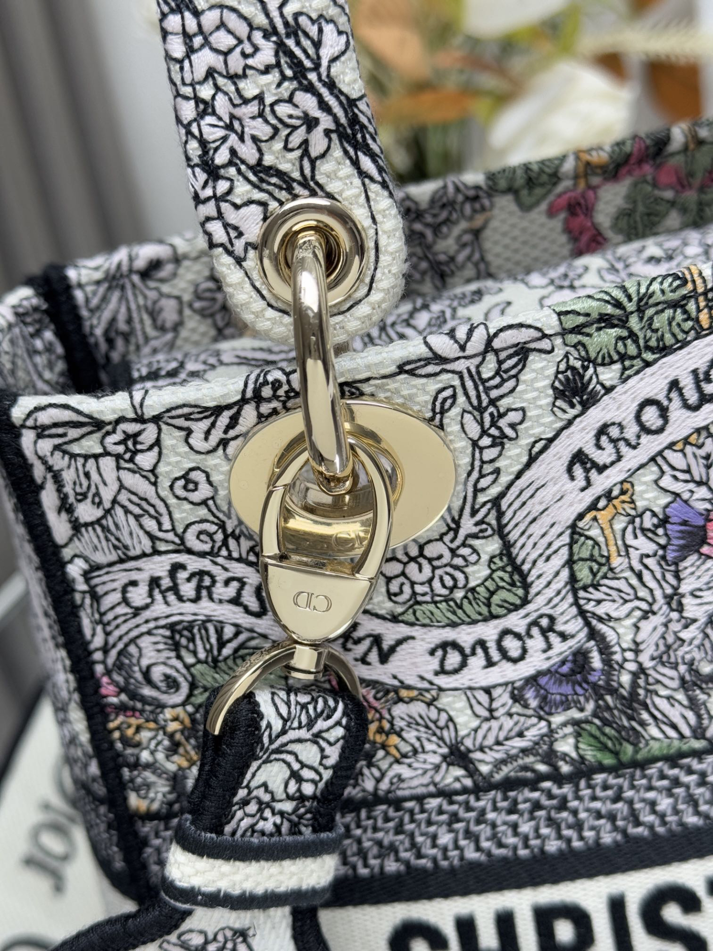 MEDIUM LADY D-LITE BAG