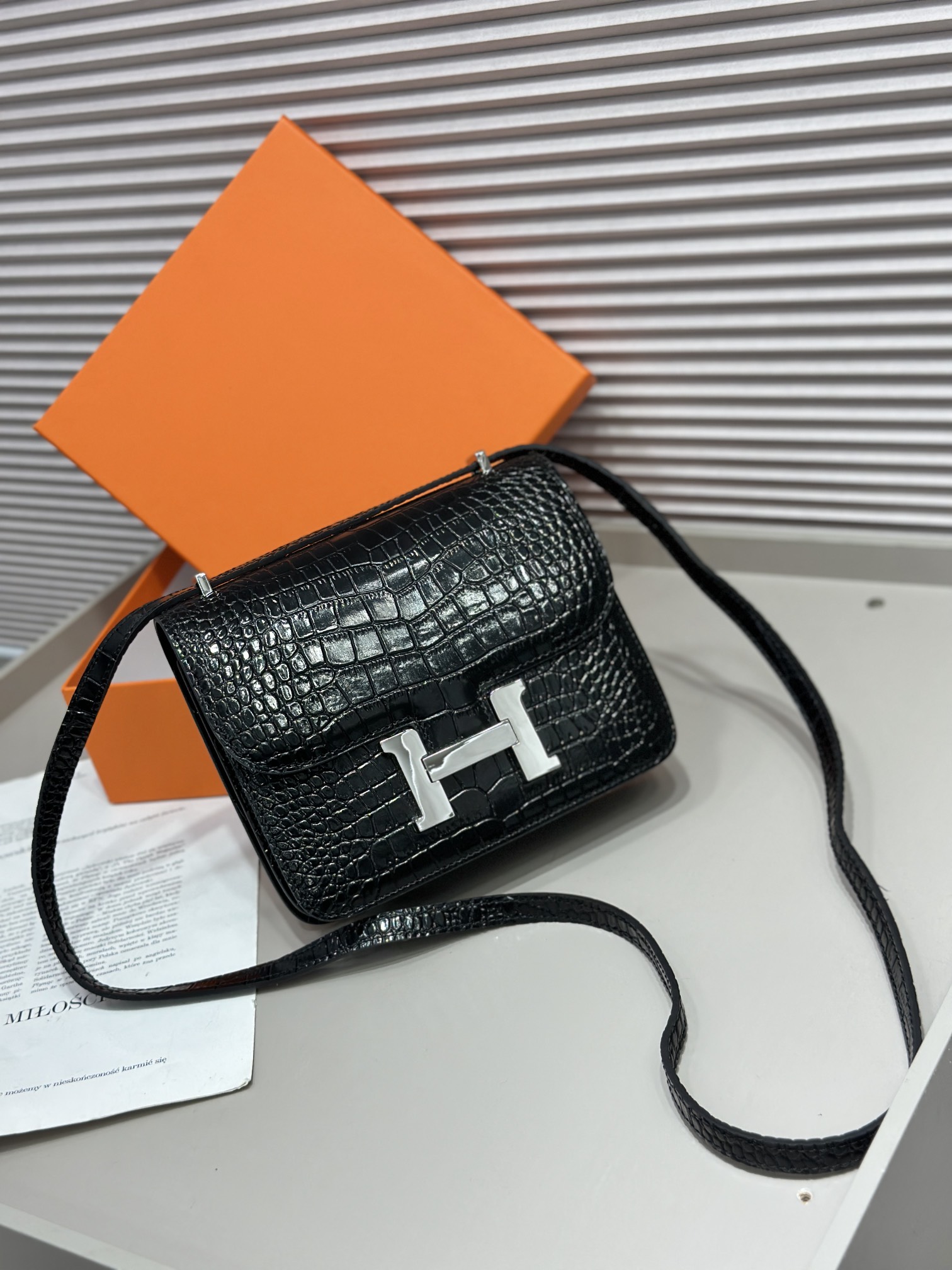 Herthtmes  Matte Alligator Constance 18/23