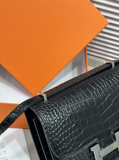 Herthtmes  Matte Alligator Constance 18/23