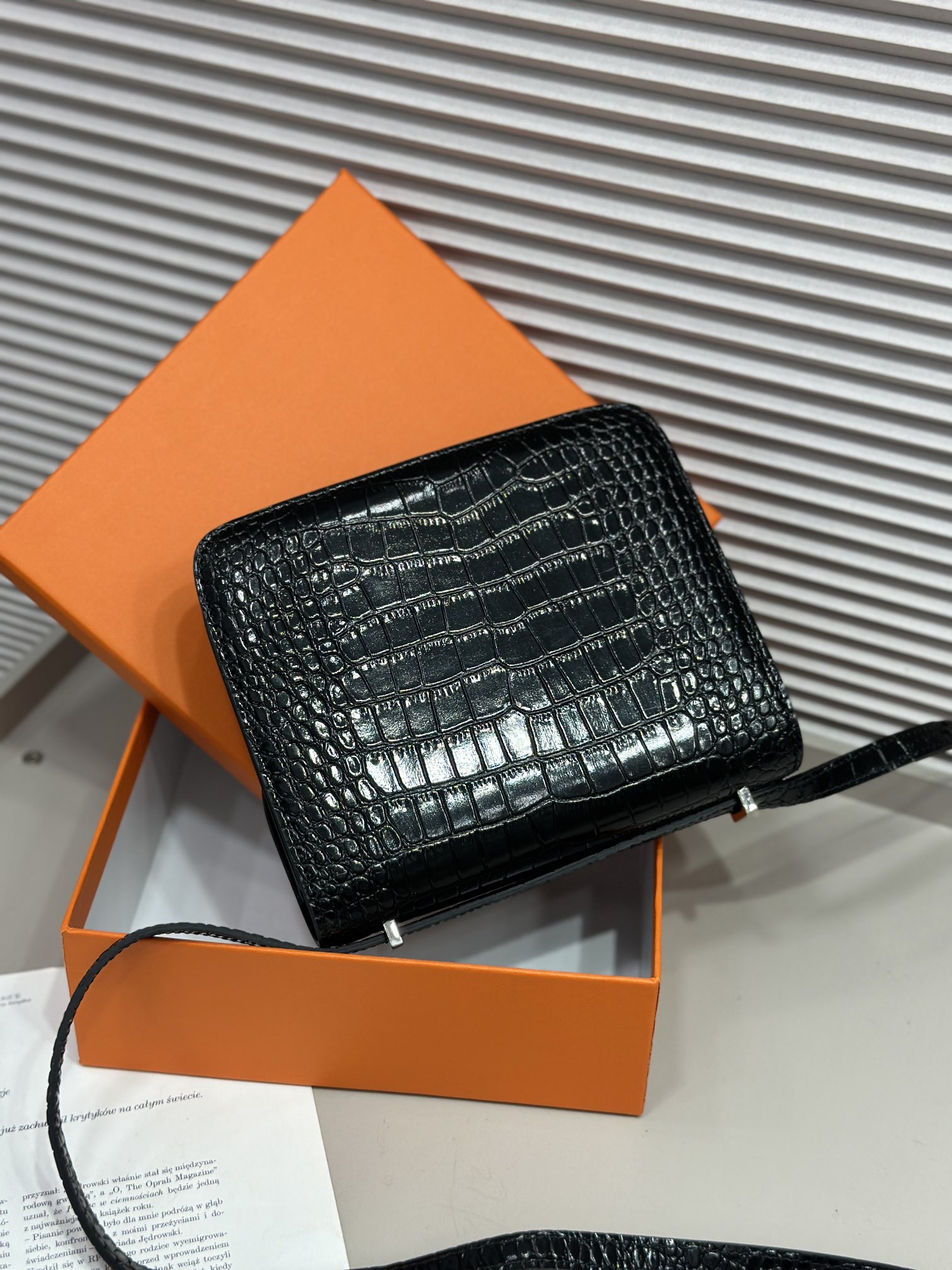 Herthtmes  Matte Alligator Constance 18/23