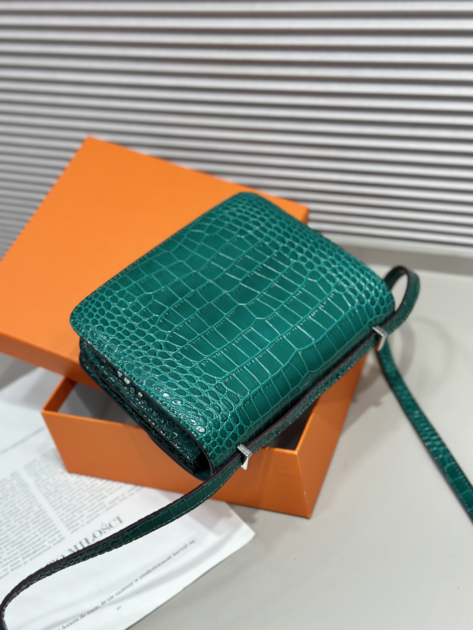 Herthtmes  Matte Alligator Constance 18/23