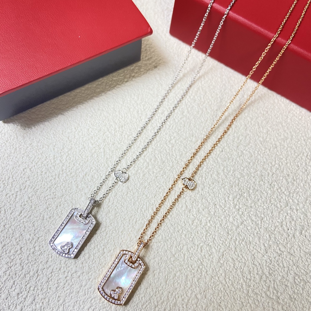 Wulu small tag pendant with diamonds