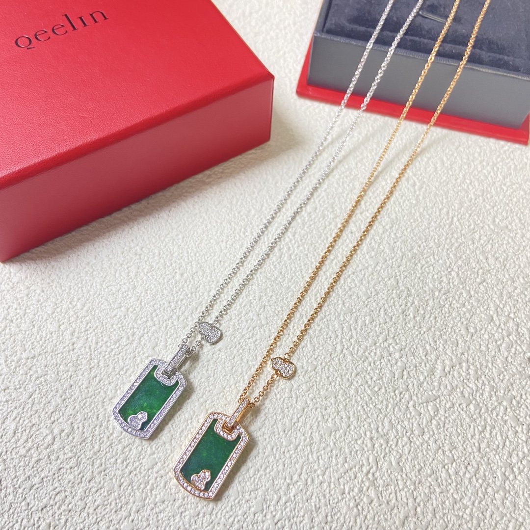 Wulu small tag pendant with diamonds