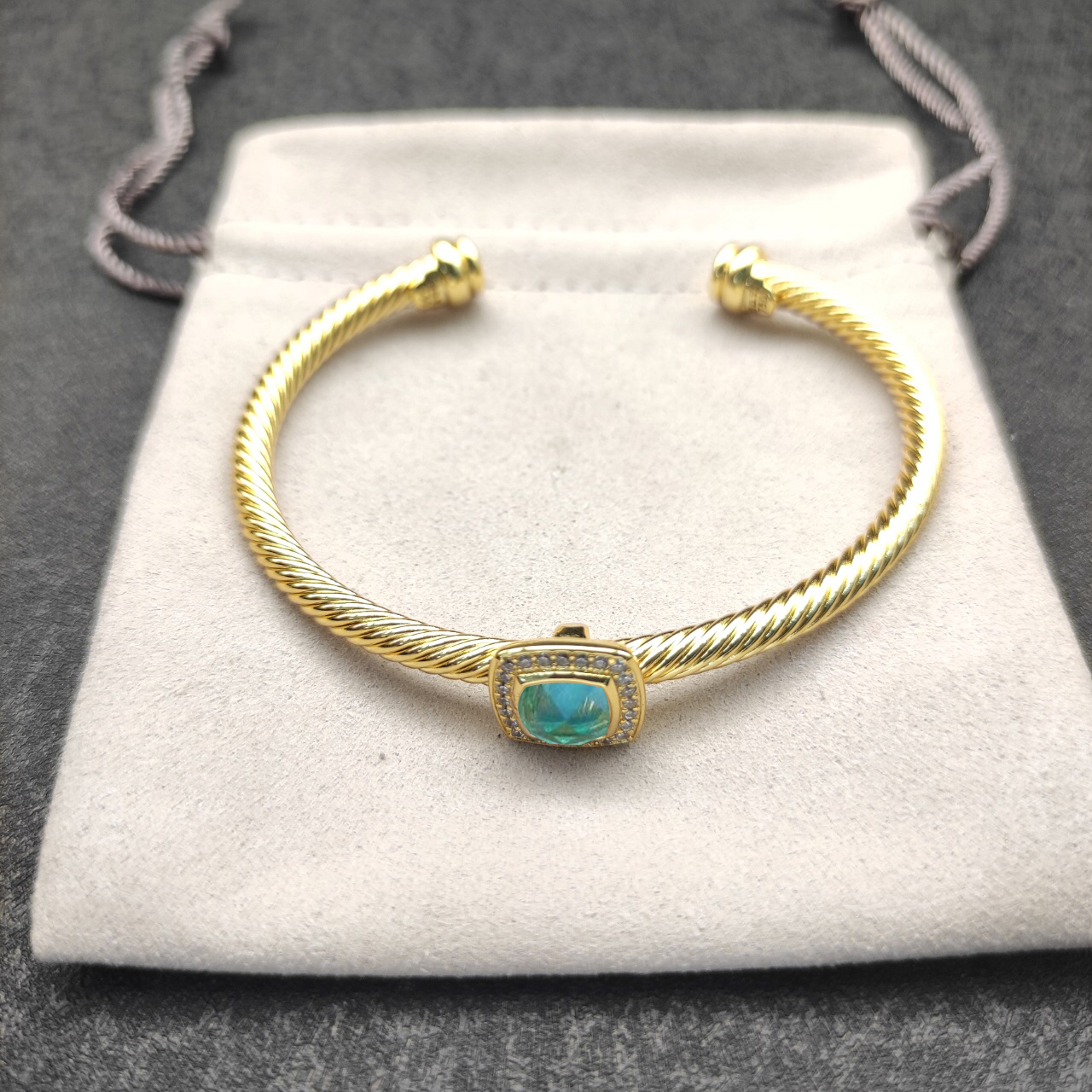 Cable Classics Bracelet with Blue Agate and Diamonds 18K Yellow Gold 4mm